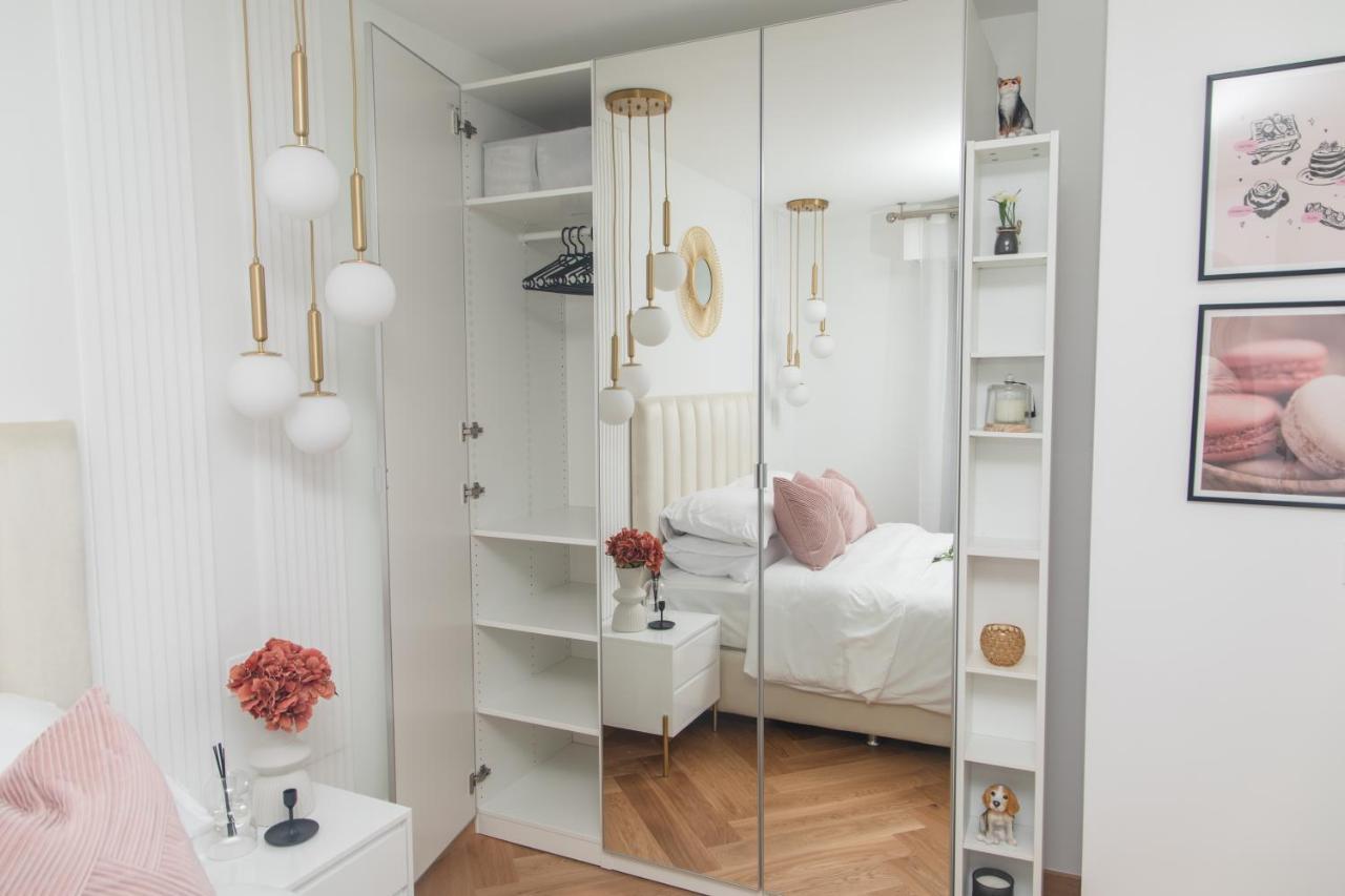 Paris' Premium Romantic Studio Exterior photo